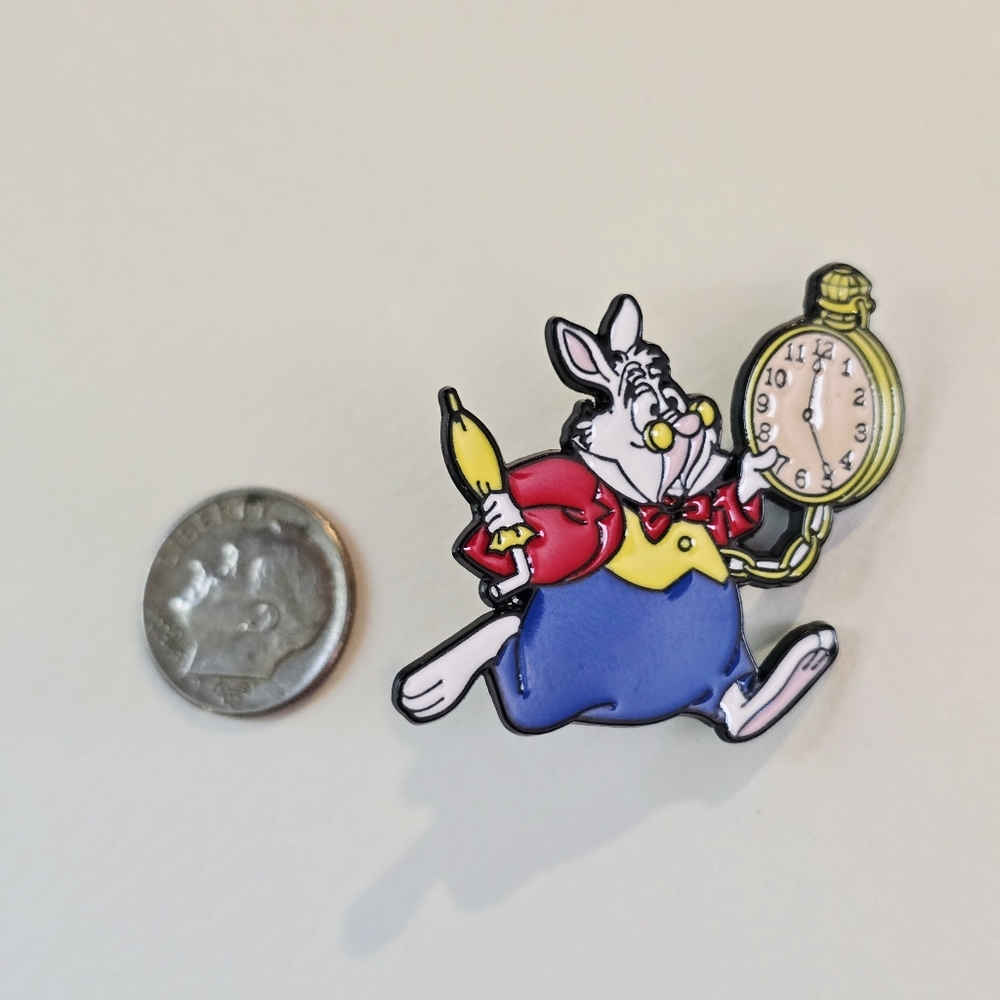 Alice In Wonderland White Rabbit Enamel Pin - Picture 2 of 3